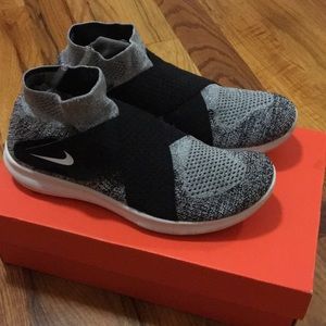 Nike Free RN Motion Flyknit